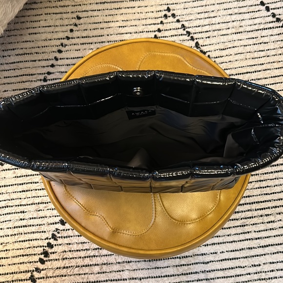 AWAKE MODE large padded clutch - Picture 3 of 4